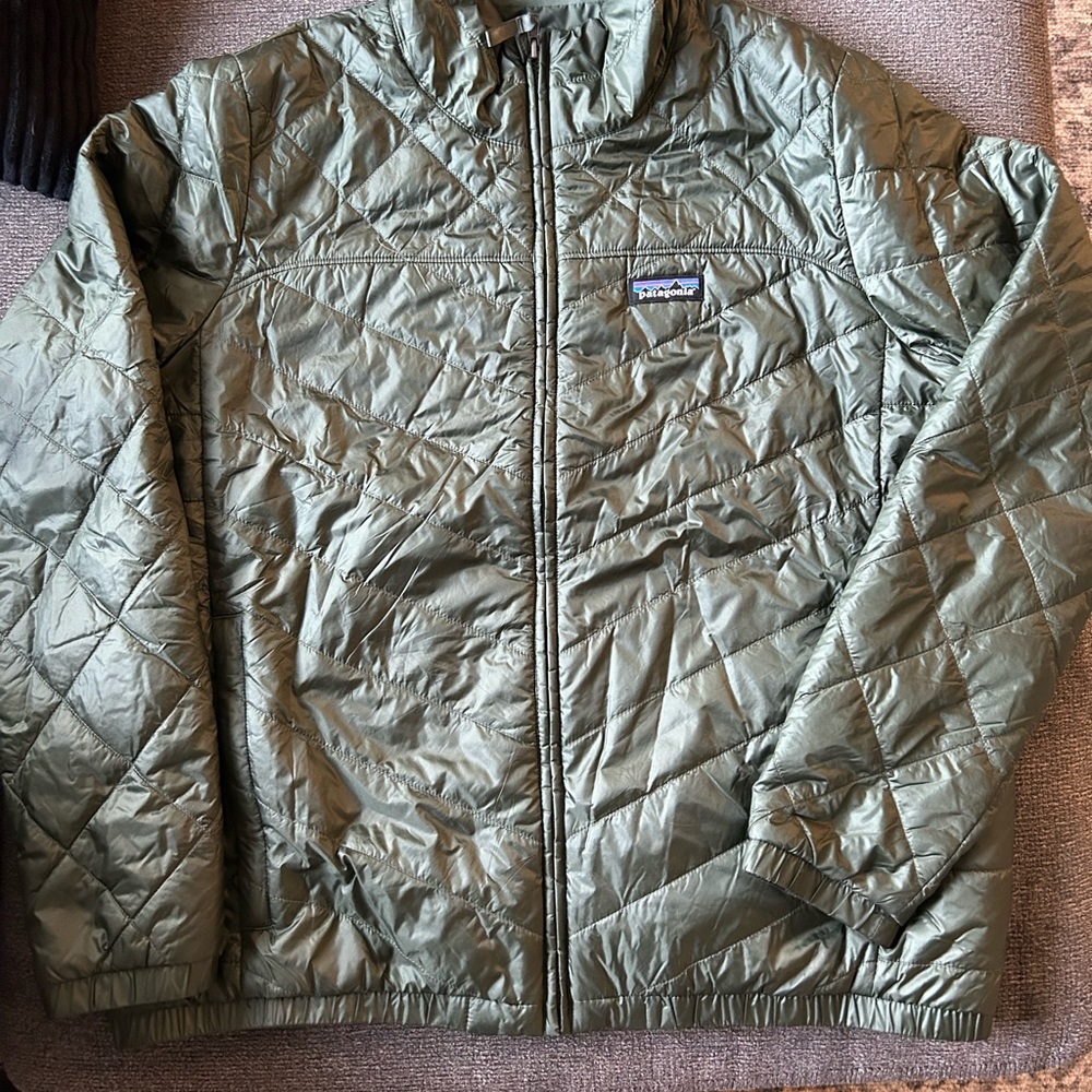 Women’s xl Patagonia bomber jacket